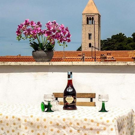 Luise - Four Towers Apartments Rab Town Bagian luar foto