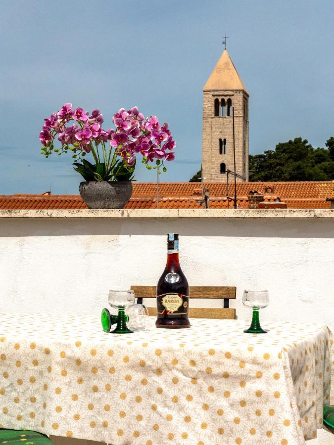 Luise - Four Towers Apartments Rab Town Bagian luar foto