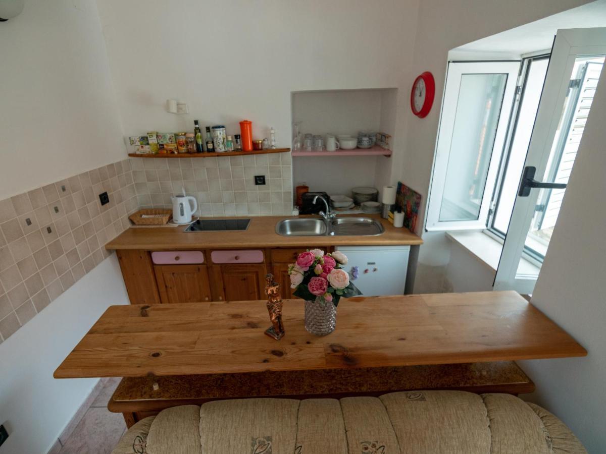Luise - Four Towers Apartments Rab Town Bagian luar foto