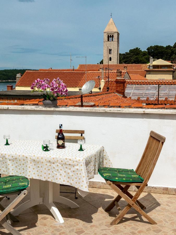 Luise - Four Towers Apartments Rab Town Bagian luar foto